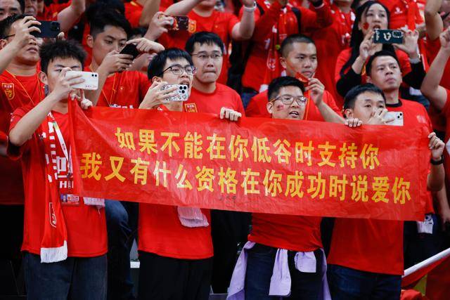 切尔西防线遭遇重创，阿隆索面临严峻挑战